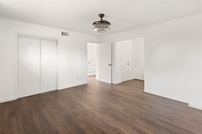 5726 Enchanted Ln, House other with 4 bedrooms, 2 bathrooms and null parking in Dallas TX | Image 15