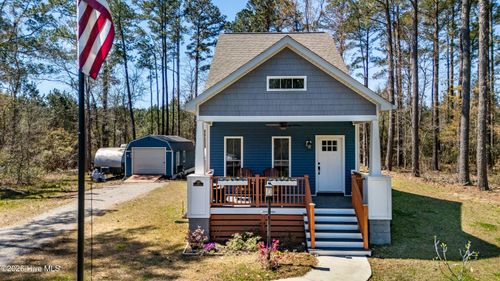 15-1890 White Farm Rd, Oriental, NC, 28571-7005 | Card Image
