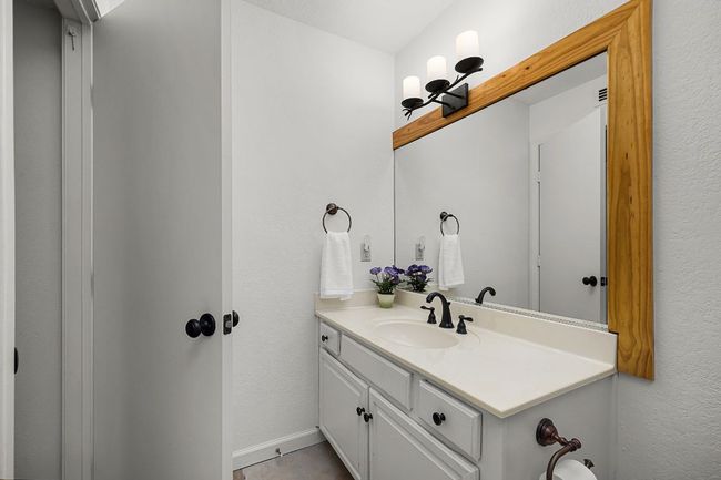 229 Comanche Ln, House other with 2 bedrooms, 2 bathrooms and 2 parking in Lago Vista TX | Image 33