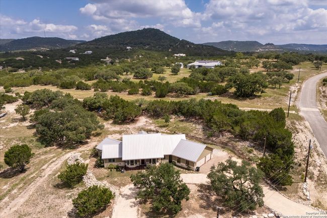 122 Twisting Oak Ct, House other with 4 bedrooms, 3 bathrooms and null parking in Pipe Creek TX | Image 46