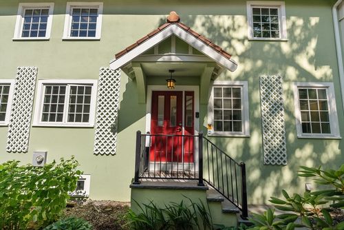 4 Gracewood Park, Cambridge, MA, 02138-3358 | Card Image