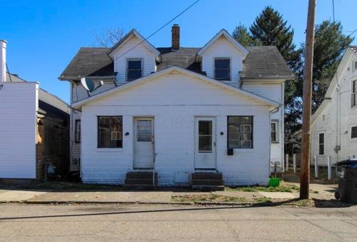 234-230234 S Lawn Ave, Coshocton, OH, 43812-2135 | Card Image