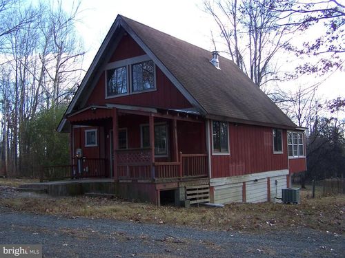 2376 Middle River Rd, Stanardsville, VA, 22973-2233 | Card Image