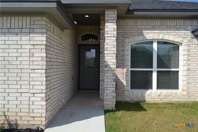 Covered Front Entry | Image 3