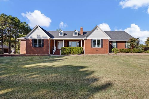 255 Hilltop Dr, Russellville, AR, 72802-9082 | Card Image