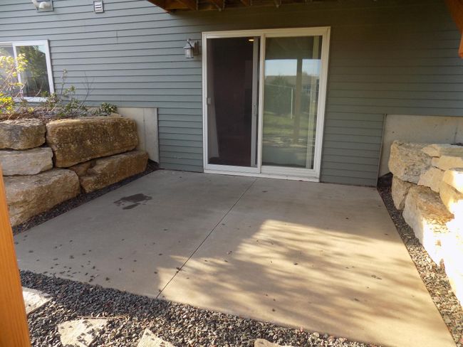 Walk-out, patio | Image 23