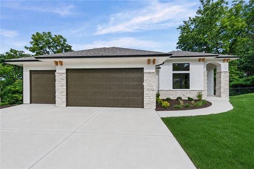 10410 River Hills Dr, Parkville, MO, 64152-3378 | Card Image