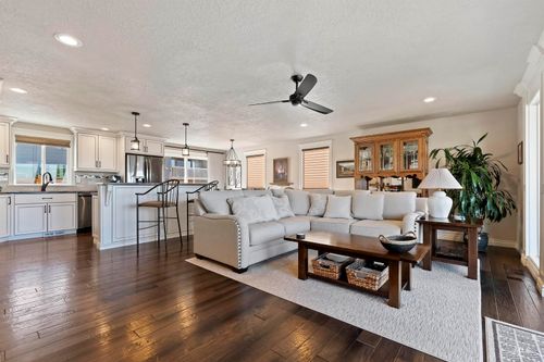 5019 N Bitterbrush Dr, Boise, ID, 83703-3807 | Card Image