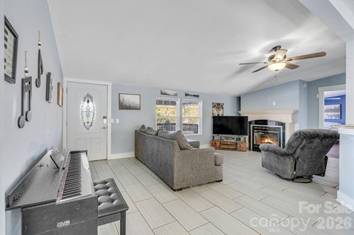 4790 Kent St, Maiden, NC, 28650-8300 | Card Image