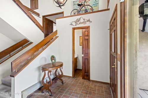 543 Westbank Rd, Glenwood Springs, CO, 81601-9380 | Card Image