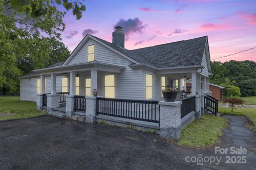 111 E Church St, Stanley, NC, 28164-1807 | Card Image