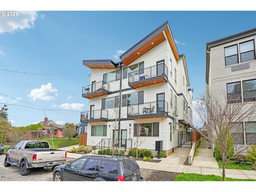 3-6610 N Greenwich Ave, Portland, OR, 97217-4820 | Card Image