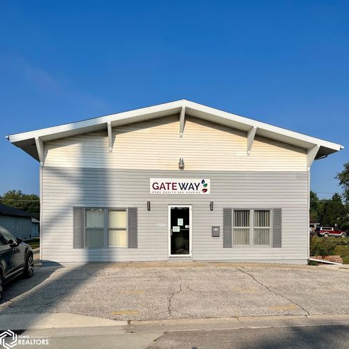 210 1st St Sw, Clarion, IA, 50525-1407 | Card Image
