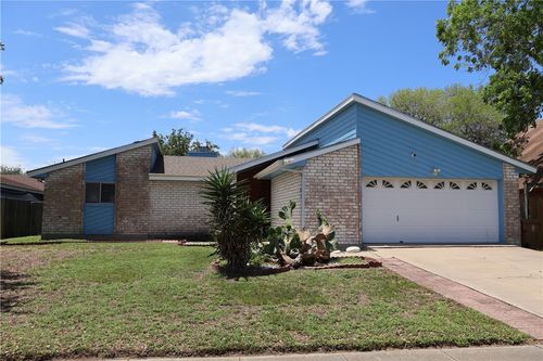 11617 Cripple Creek Dr, Corpus Christi, TX, 78410-3740 | Card Image