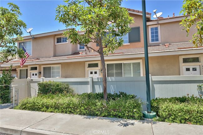 8420 E Tioga Way, Townhouse with 3 bedrooms, 3 bathrooms and 2 parking in Anaheim CA | Image 19