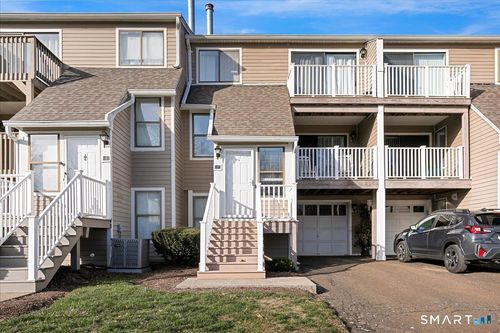 109-109 Peddlars Dr, Branford, CT, 06405-5822 | Card Image