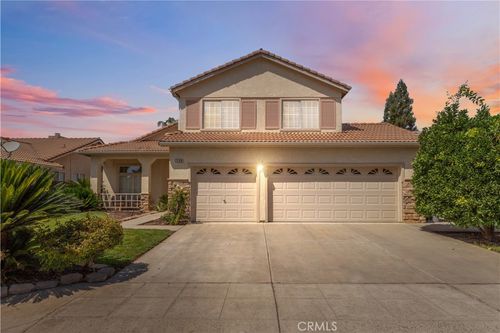 2290 E Warwick Ave, Fresno, CA, 93720-3911 | Card Image
