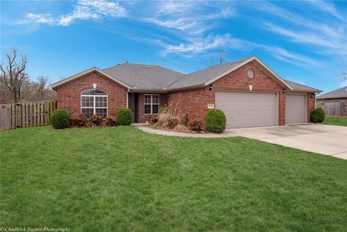 4241 W Puppy Creek Dr, Fayetteville, AR, 72704-7068 | Card Image