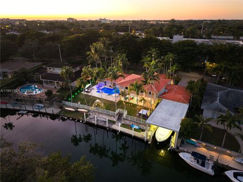 5343 Orduna Dr, Coral Gables, FL, 33146-2640 | Card Image