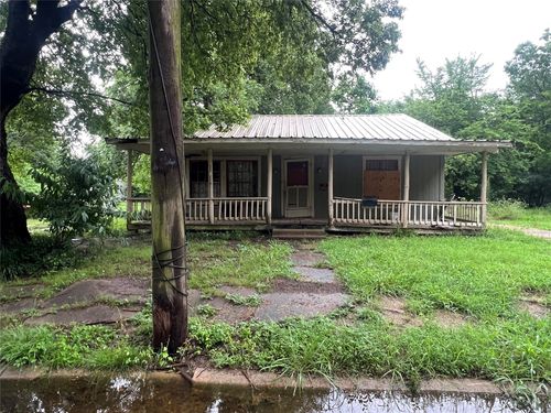 1049 3rd St Se, Paris, TX, 75460-7279 | Card Image
