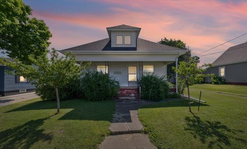 121 S Walnut, Westville, IL, 61883-1558 | Card Image