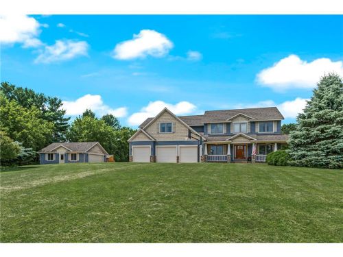 S8650 Heartwood Drive, EAU CLAIRE, WI, 54738 | Card Image