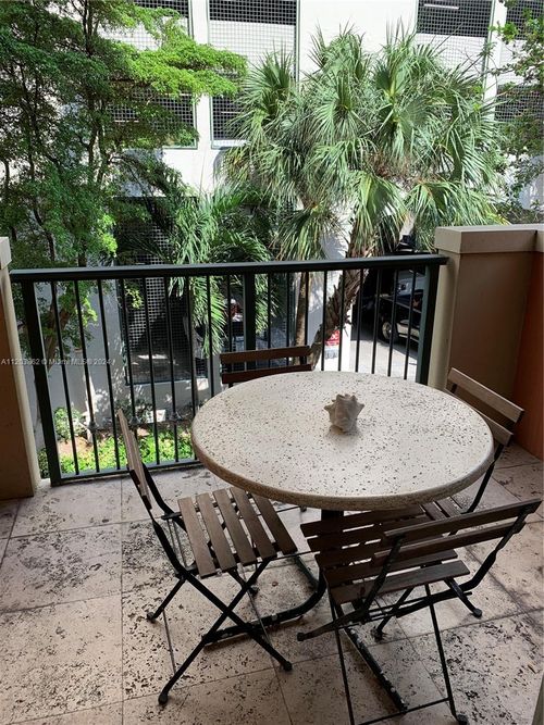 417-2951 S Bayshore Dr, Miami, FL, 33133-6002 | Card Image