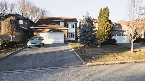 19 Eleanor Cir, Richmond Hill, ON, L4C6K6 | Card Image