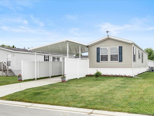 265 Westbrook Ct, Port Huron, MI, 48060-4981 | Card Image