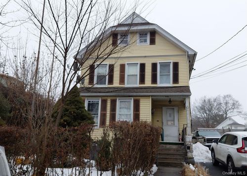 424 Willett Ave, Port Chester, NY, 10573-3132 | Card Image