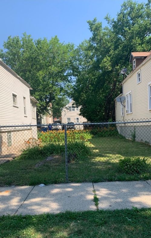 5040 W Ohio St, Chicago, IL, 60644-1635 | Card Image