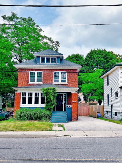 5135 Mcrae St, Niagara Falls, ON, L2E1P6 | Card Image