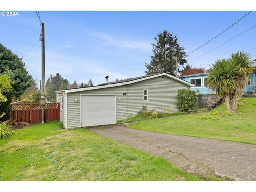 7900 18th St, BayCity, OR, 97107 | Card Image