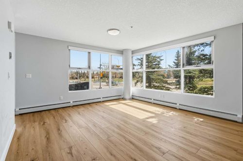 2210-95 Burma Star Rd Sw, Calgary, AB, T3E8A9 | Card Image