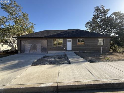 119 Se Lebleu Ln, Winston, OR, 97496-9200 | Card Image
