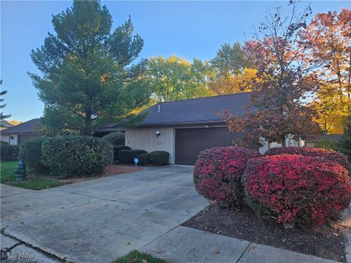 10807 Meadow Trail, Strongsville, OH, 44149 | Card Image