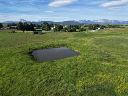 On Nelson Ave Avenue N, Mountain View, AB, T0K1N0 | Card Image