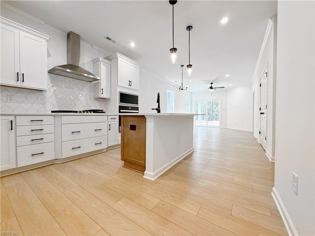 1541 Waltham Ln, House other with 4 bedrooms, 3 bathrooms and null parking in Newport News VA | Image 8