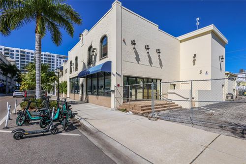 1565 State St, SARASOTA, FL, 34236-5808 | Card Image
