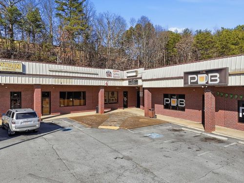 941 Maddox Dr, East Ellijay, GA, 30540-8184 | Card Image