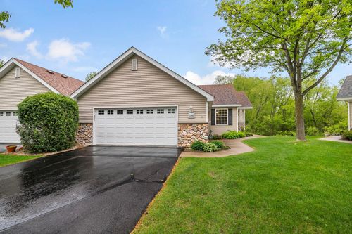 556 Marsh Dr, Delano, MN, 55328-8719 | Card Image