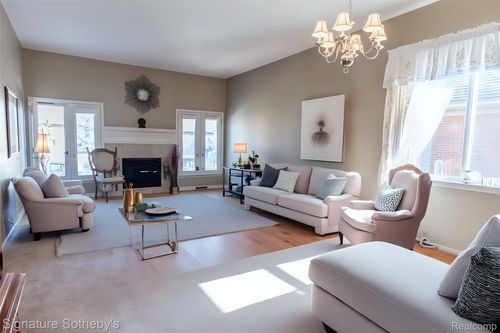 49866 Sleeping River Dr, Macomb, MI, 48042-4659 | Card Image
