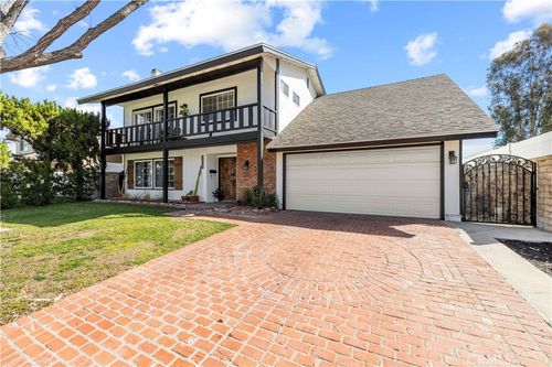 22930 Las Mananitas Dr, Valencia, CA, 91354-2322 | Card Image