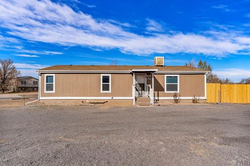 1729 Anthalie St, Pueblo, CO, 81006-1761 | Card Image