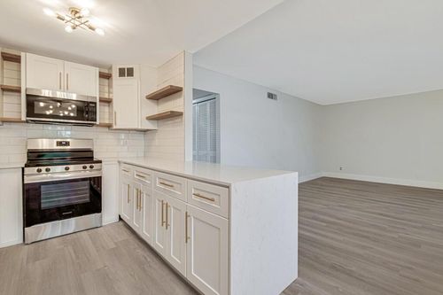 apt-7-111 Lake Ave, Lake Worth Beach, FL, 33460-6904 | Card Image