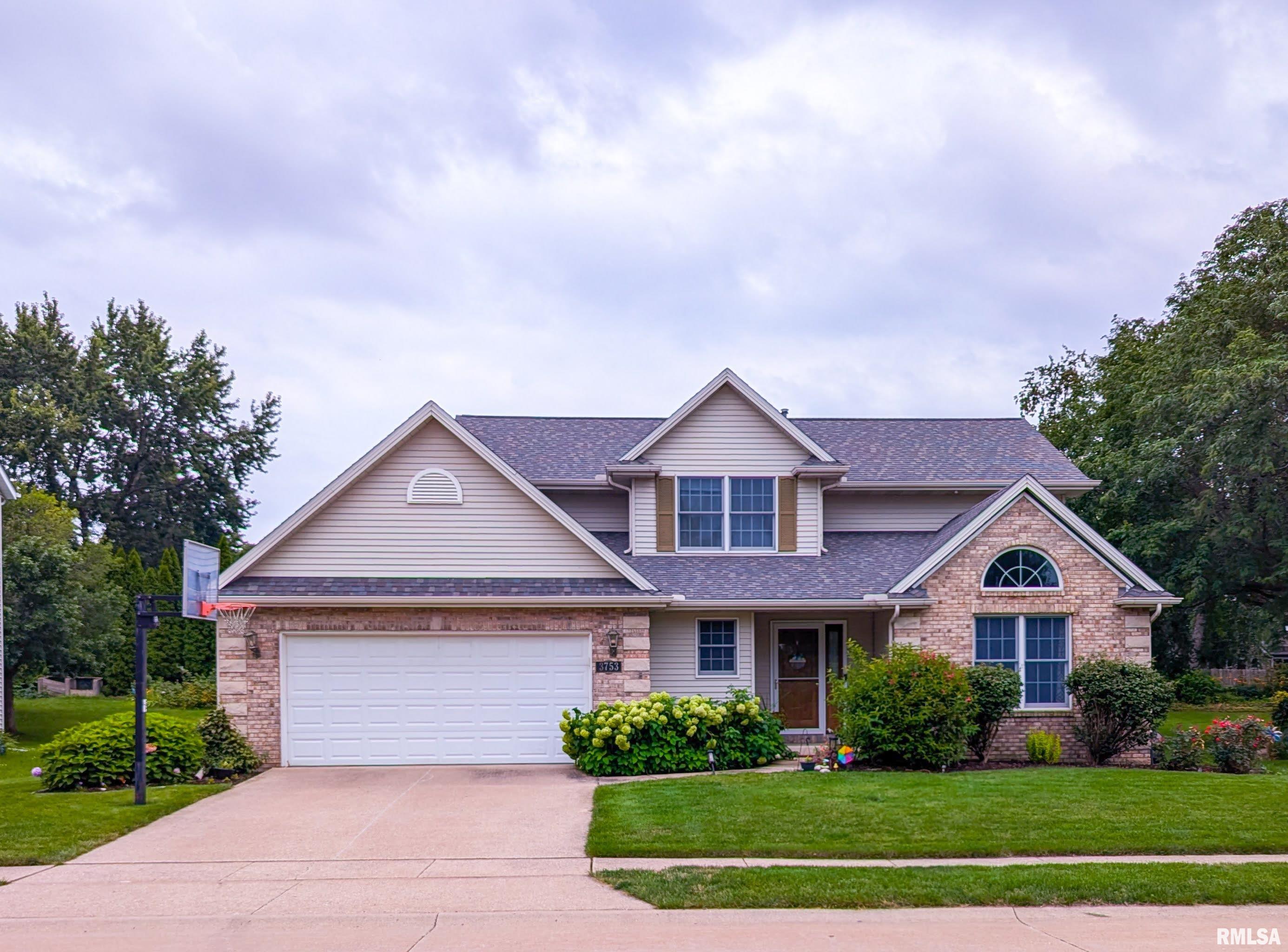 Raleigh Ave, Bettendorf, IA 52722
