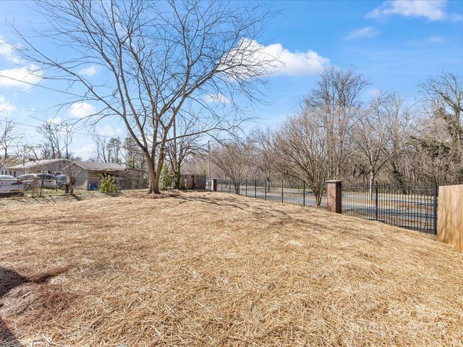 3215 Isenhour St, Townhouse with 3 bedrooms, 3 bathrooms and null parking in Charlotte NC | Image 37