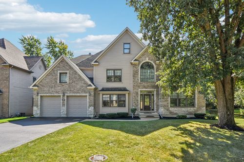 27W327 Williams St, Winfield, IL, 60190-1622 | Card Image