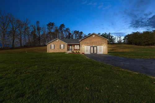110 Fay St, Jeffersonville, KY, 40337-8401 | Card Image