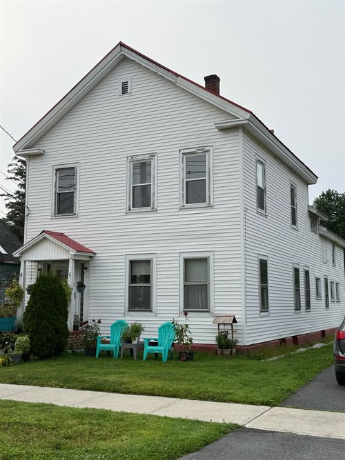 16 Winooski St, Waterbury, VT, 05676-1860 | Card Image